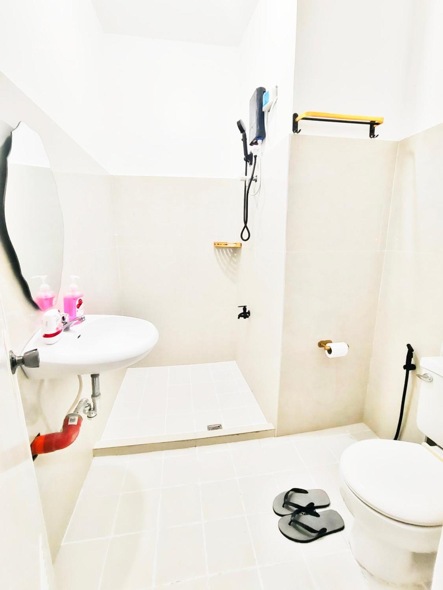 Mactan Airport Hostel At Aashvi Cozy Cabin Мактан Екстериор снимка